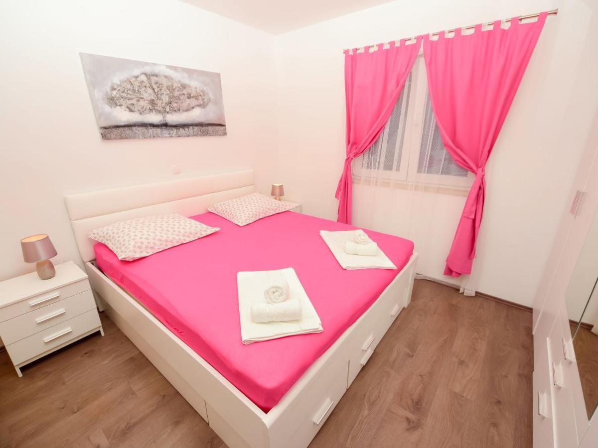 Holiday Home Lara Omiš Exterior foto